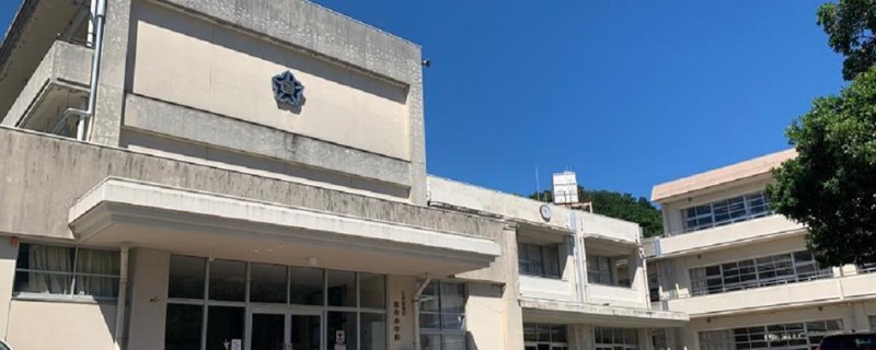 国分小学校の外観画像