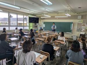 3年生学級懇談の様子